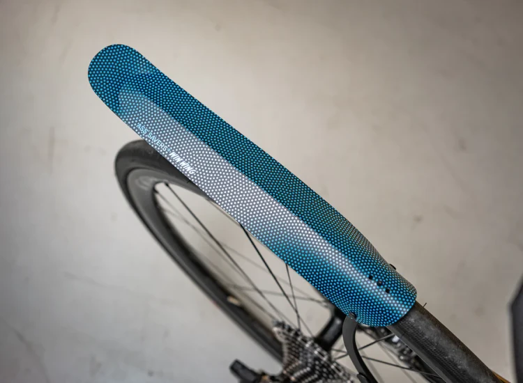 Blotnik-Ass-Savers-Win-Wing-2-Road-Blue-Dots.webp