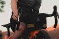 apidura-racing-handlebar-pack-lifestyle.jpg