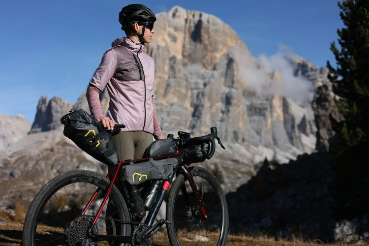 apidura-expedition-frame-pack-lifestyle.jpg