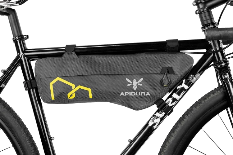 apidura-expedition-frame-pack-3l-on-bike-1.jpg