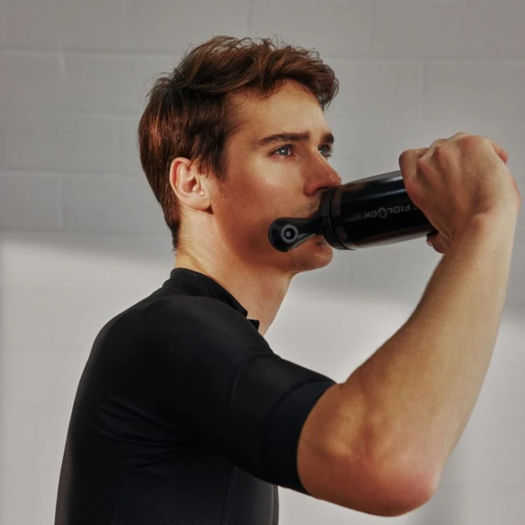 140222_FidlockBike_Bottle+590+450+BLK+Launch-13_WEB_800x800.jpg