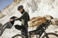 apidura-racing-saddle-pack-7l-lifestyle.jpg
