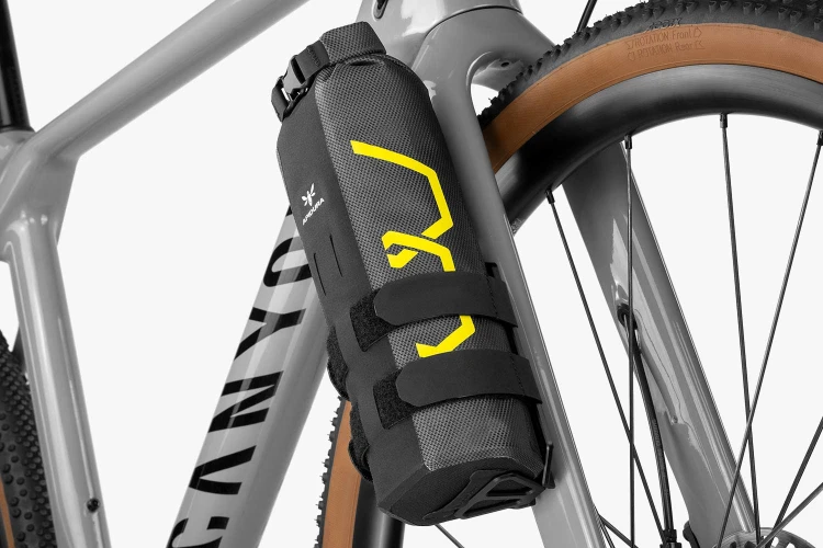 apidura-expedition-cargo-pack-on-bike-2.jpg