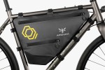apidura-expedition-full-frame-pack-7.5l-on-bike-1-4.jpg