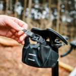 FIDLOCK-Webseite-PINCLIP-saddle-bag-S-Verschluss-ffnent_1920x1920.jpg