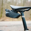 FIDLOCK-Webseite-PINCLIP-saddle-bag-S-unter-dem-Fahrradsattel-befestigt_1920x1920.jpg
