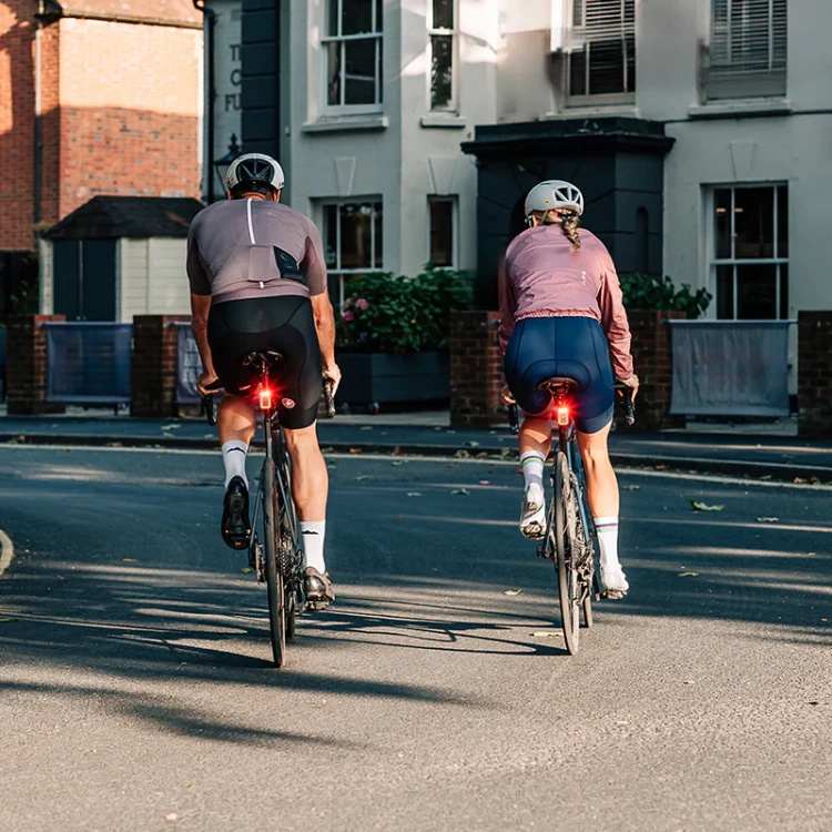 SEEMEE100ADRadarDetectionTaillightwithpelotonsyncflash.jpg