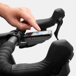 wahoo_sp_outdoor_2025_elemnt_roam_touchscreen-02.jpg