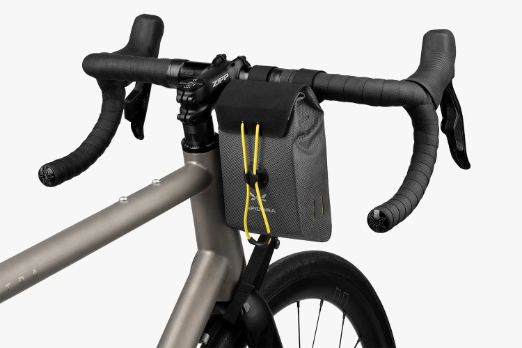 apidura-expedition-stem-pack-on-bike-1.jpg