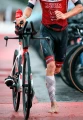 Kompresyjne-oslony-na-lydki-VeloToze-Aero-Leg-Sleeves-Biale1.webp