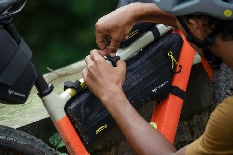 apidura-expedition-frame-pack-lifestyle-1-1.jpg