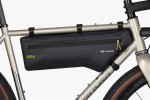 apidura-expedition-frame-pack-4.3l-on-bike-1.jpg