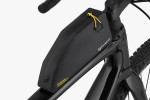 apidura-expedition-bolt-on-top-tube-pack-1l-on-bike-2-2.jpg