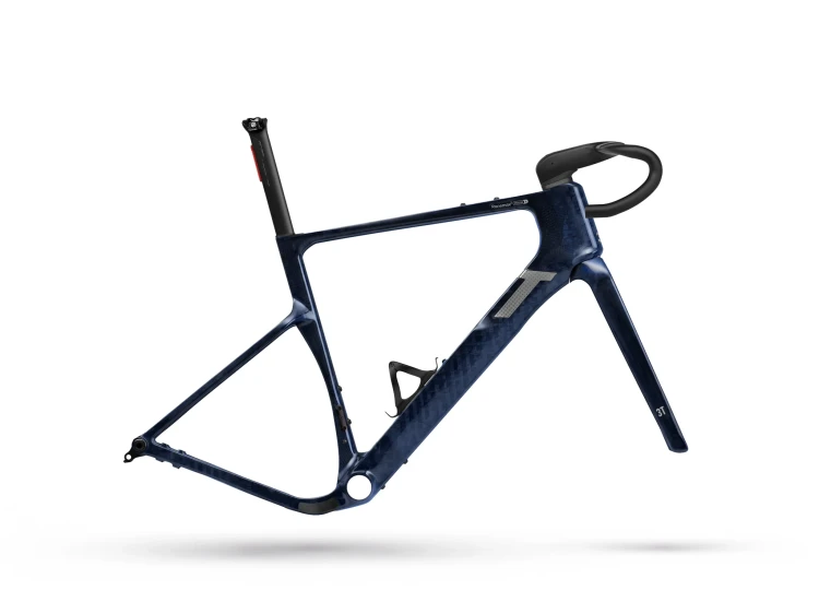 3T_RaceMax_Italia_X_Frameset__1X_INK_web.jpg